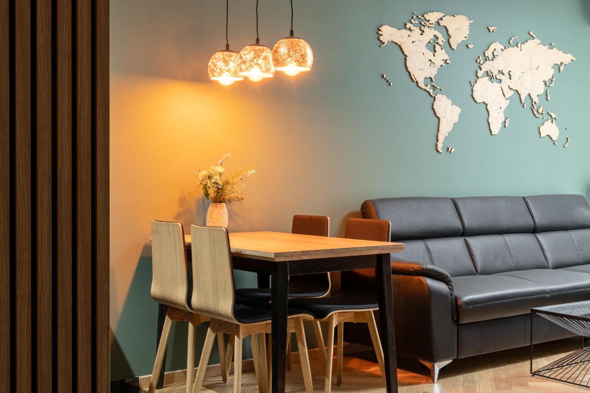 Rentplanet - Quorum Apartment *