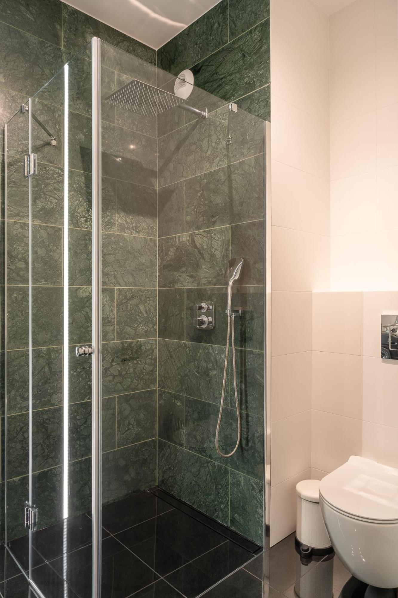 Rentplanet - Quorum Apartment *