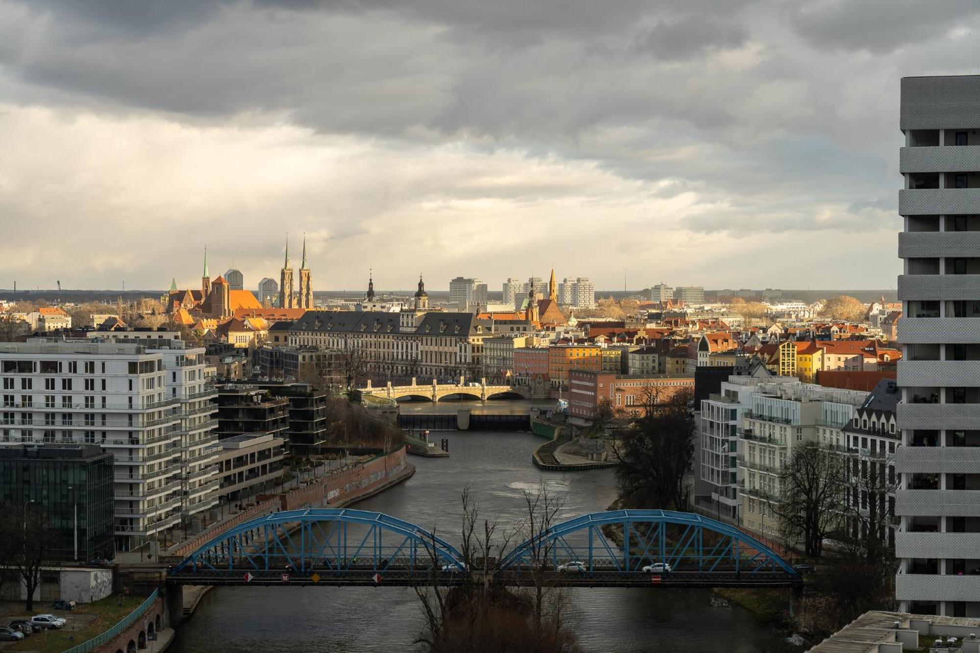 Rentplanet - Quorum Apartment Wroclaw