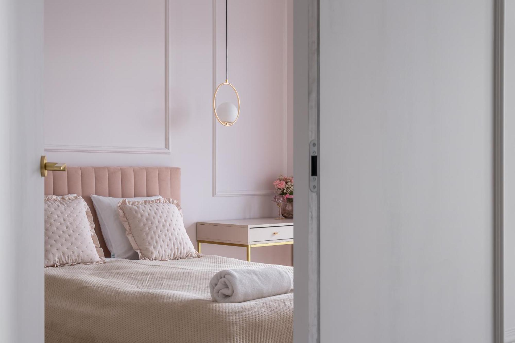 Rentplanet - Quorum Apartment *