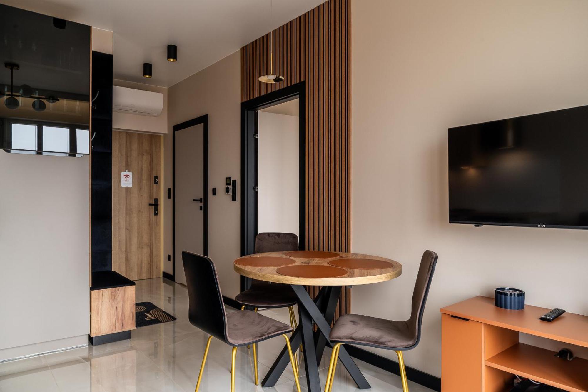 Rentplanet - Quorum Apartment *