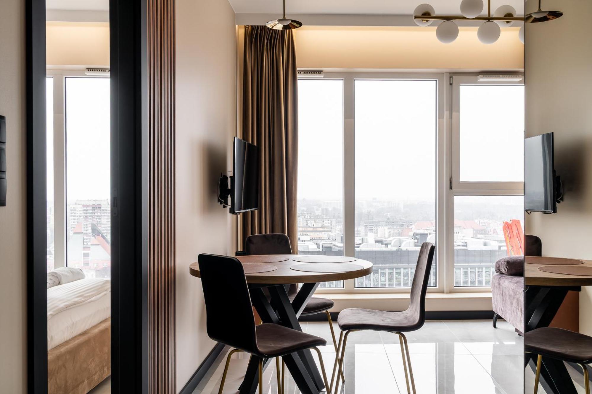 Rentplanet - Quorum Apartment